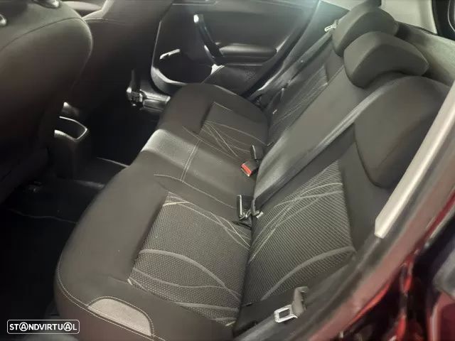 Peugeot 208 1.2 PureTech Access - 41