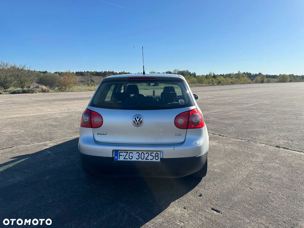 Volkswagen Golf 1.9 TDI Trendline - 4