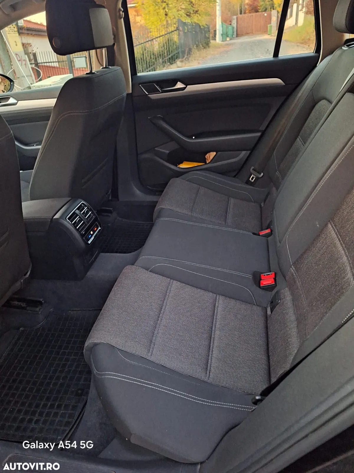 Volkswagen Passat - 8