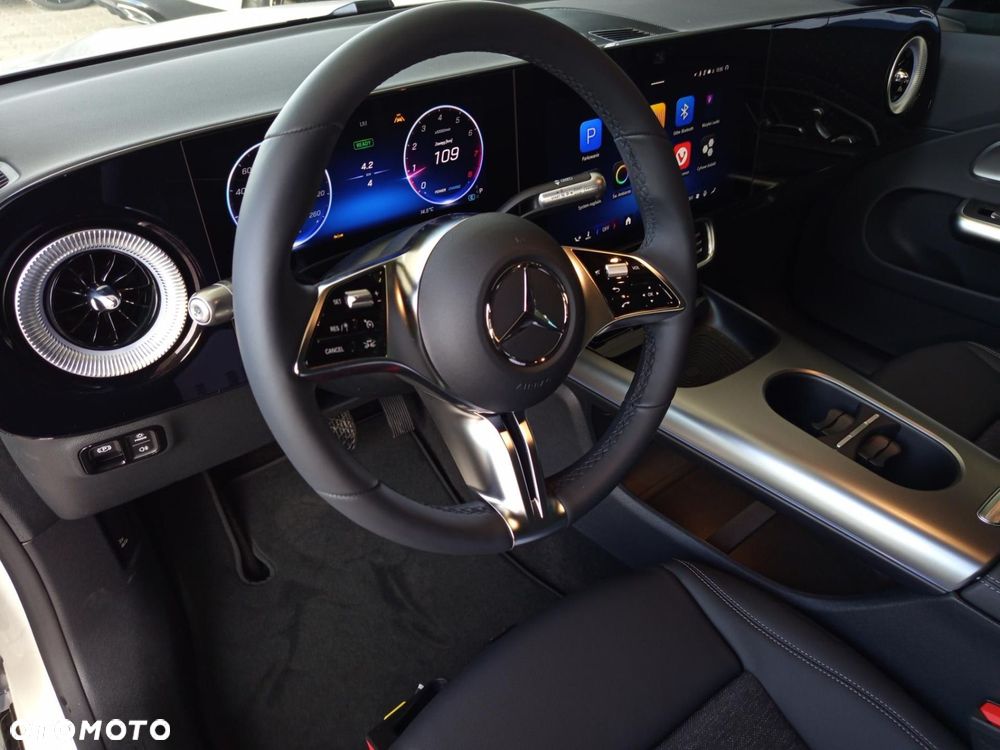 Mercedes-Benz CLA - 7