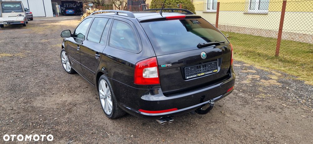 Skoda Octavia 2.0 TSI RS - 16