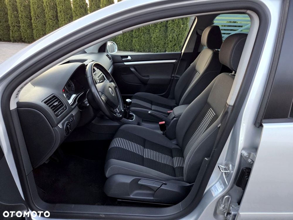 Volkswagen Golf - 14