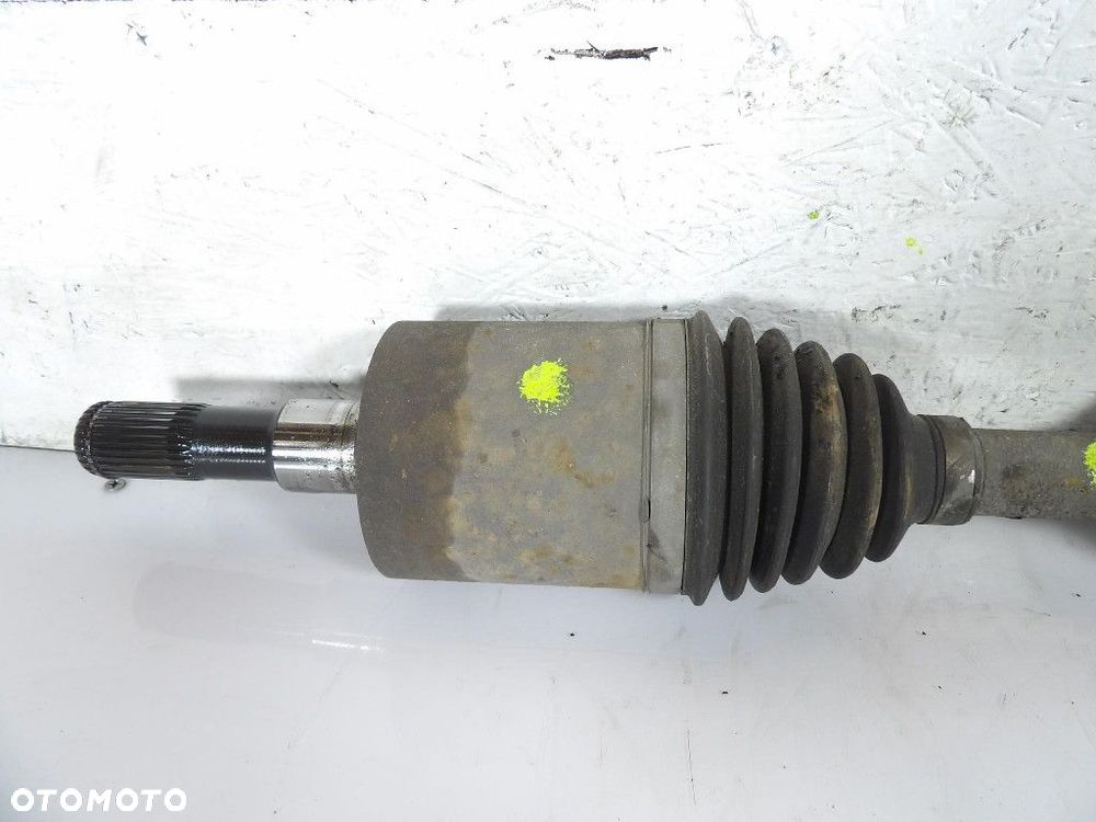 DODGE NITRO 2.8CRD PÓŁOŚ LEWA PRZÓD - 2