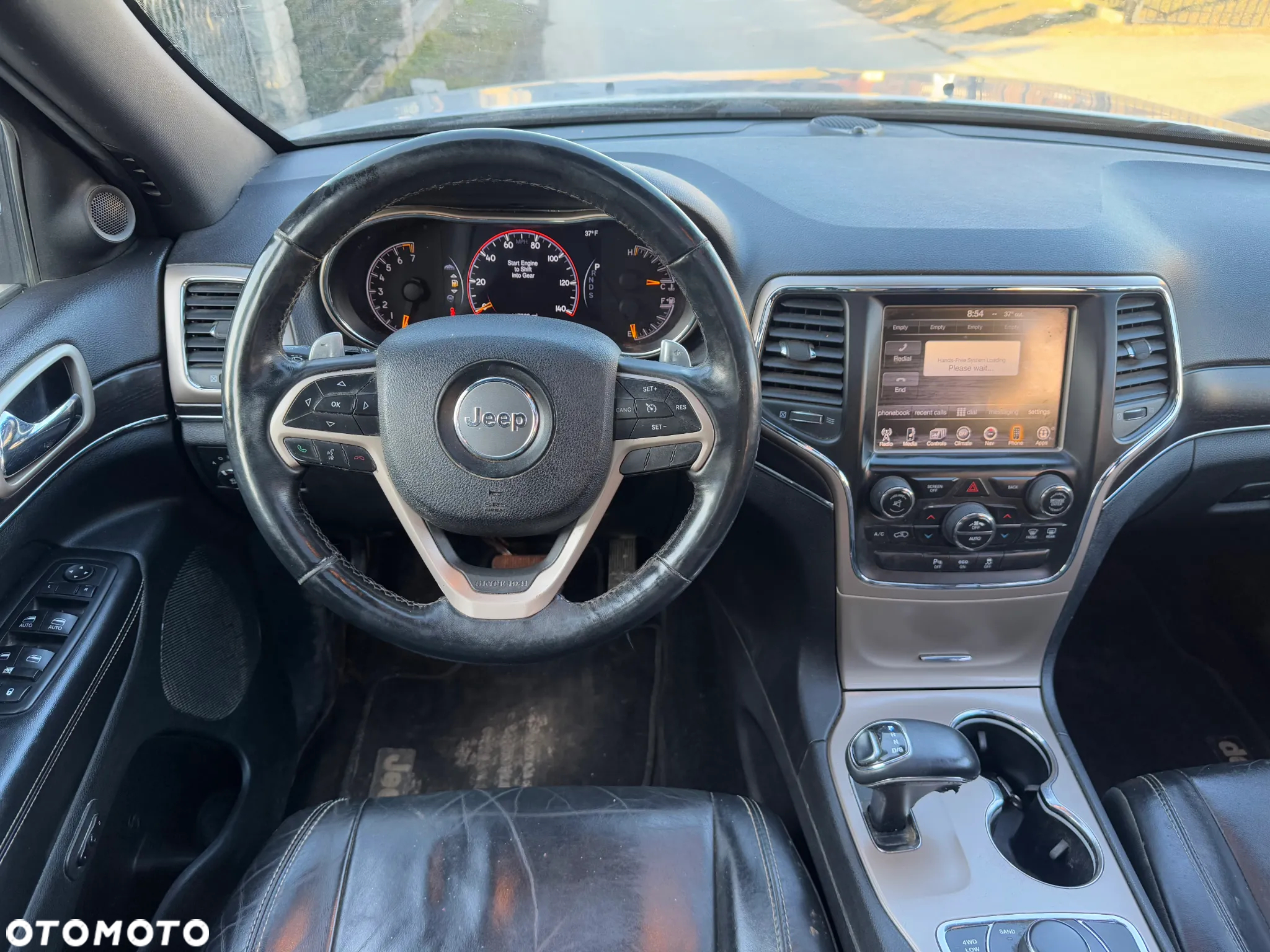 Jeep Grand Cherokee - 12