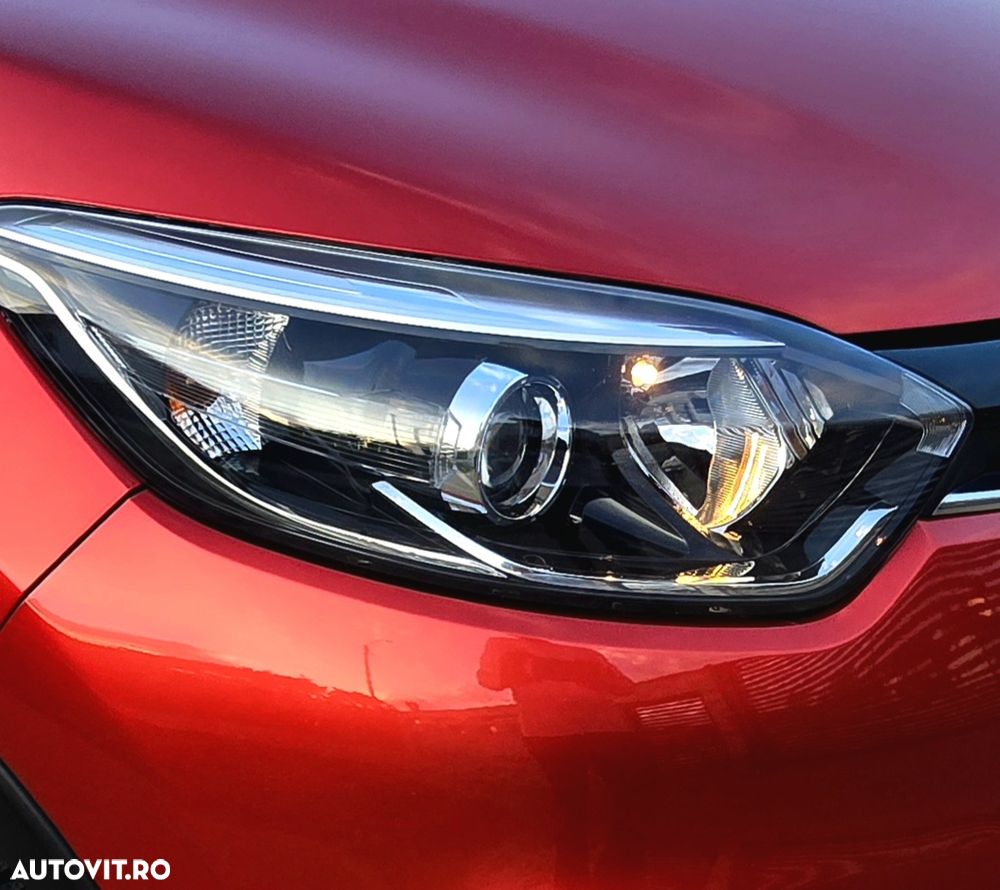Renault Captur (ENERGY) TCe 90 BOSE EDITION - 12