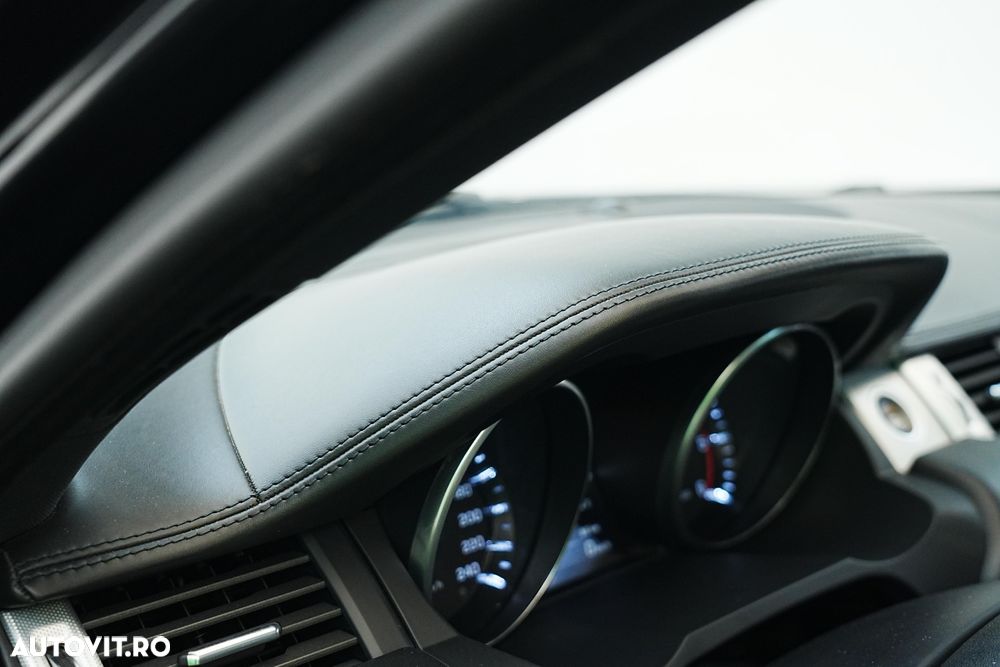 Land Rover Range Rover Evoque - 21