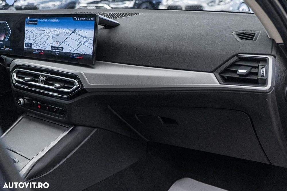 BMW Seria 3 318i Aut. - 36