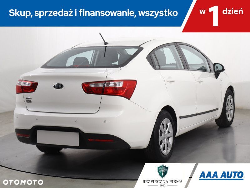 Kia Rio - 7