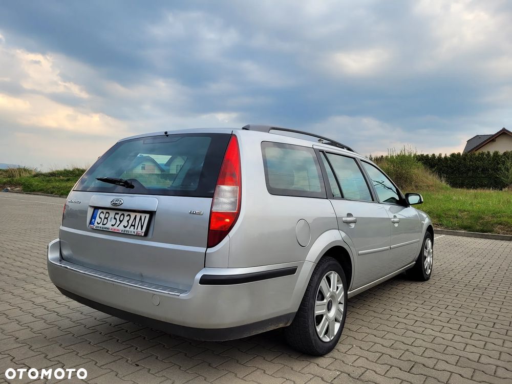 Ford Mondeo 2.0 TDCi Ambiente - 6