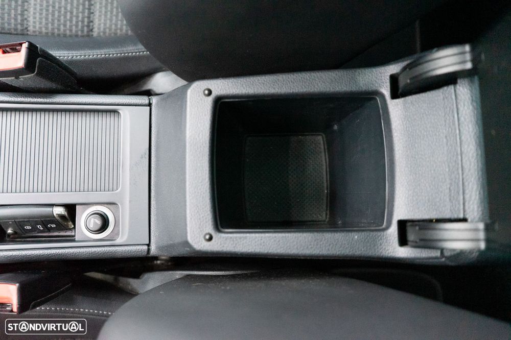 VW Golf Variant 1.6 TDi R-Line DSG - 33