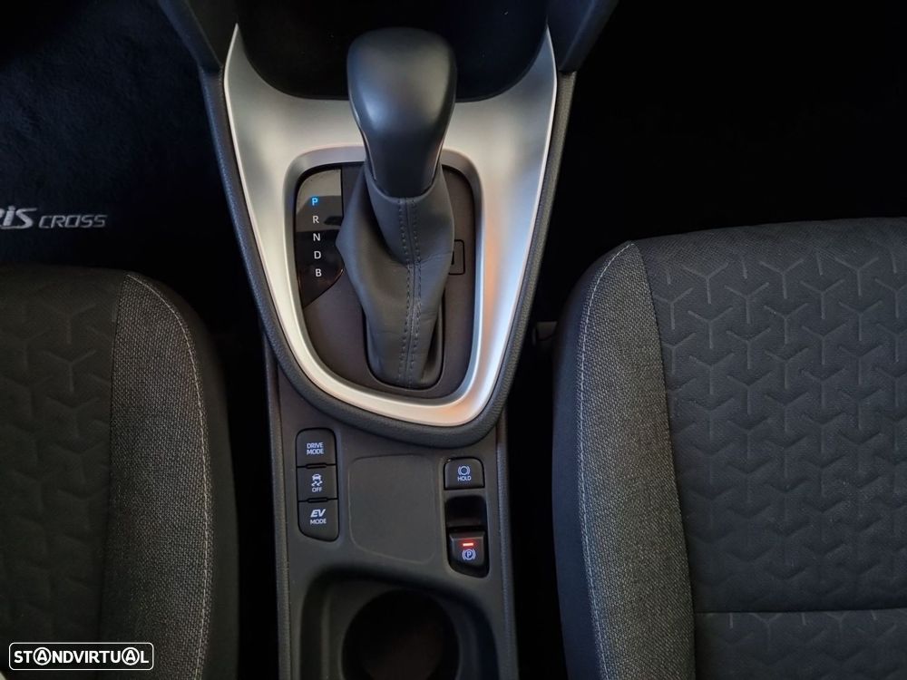 Toyota Yaris Cross 1.5 HDF Comfort Plus - 4