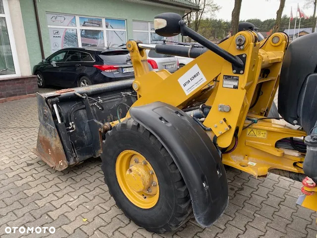 Caterpillar 906 - 10