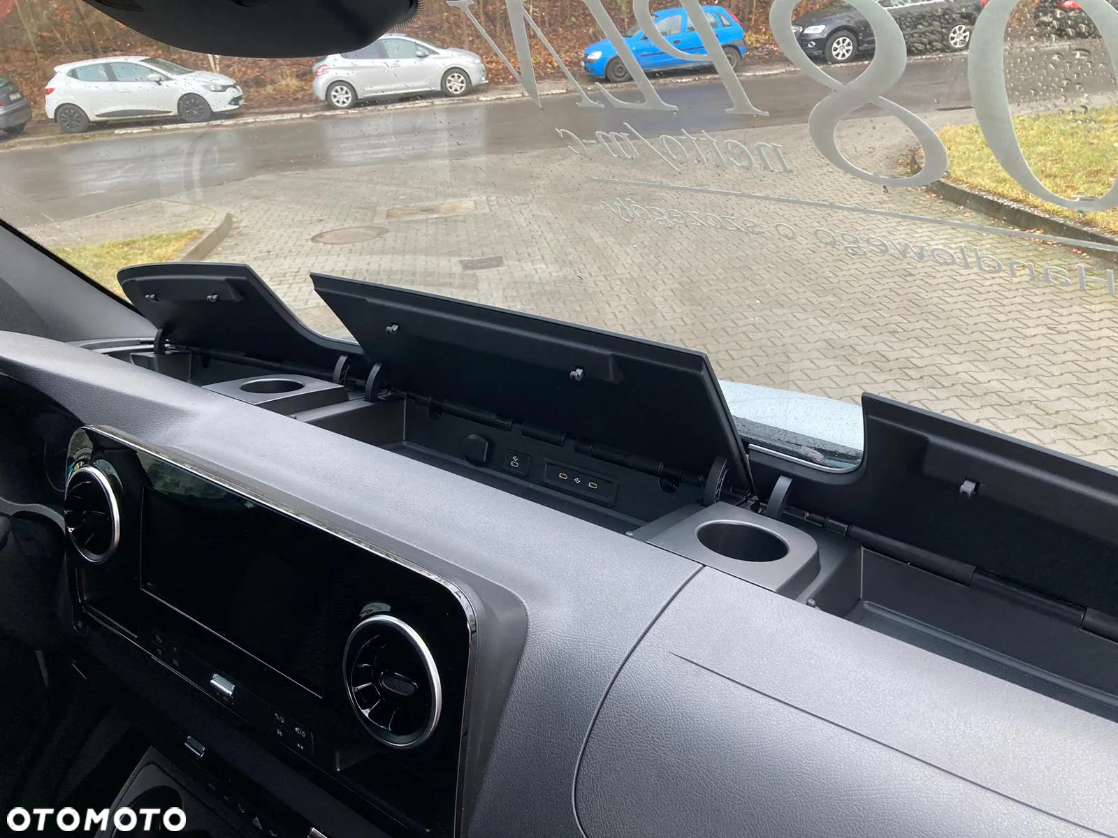 Mercedes-Benz eSprinter - 23