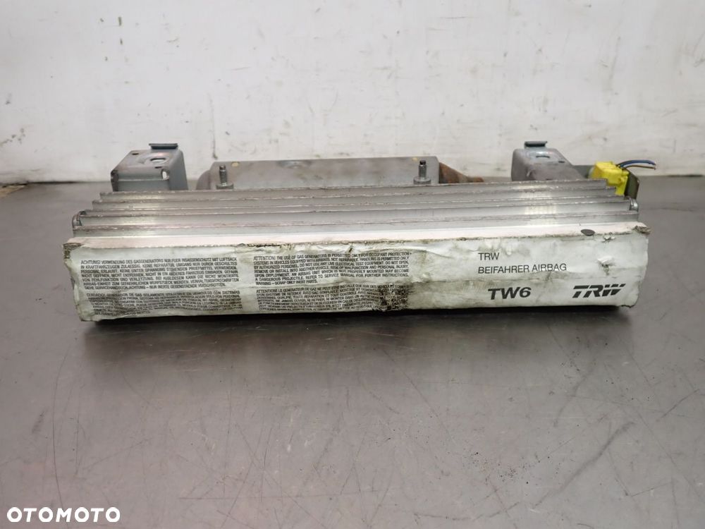 PODUSZKA PASAŻERA VOLKSWAGEN T5 7H1880200A - 1