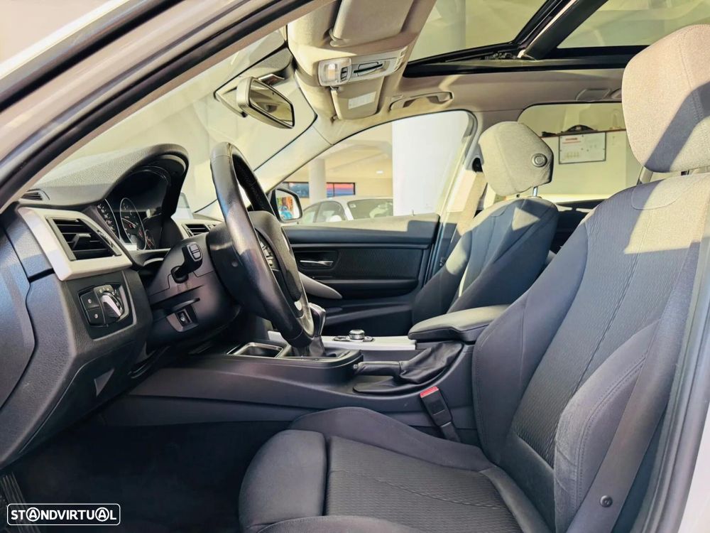 BMW 320 d Sport Line - 21