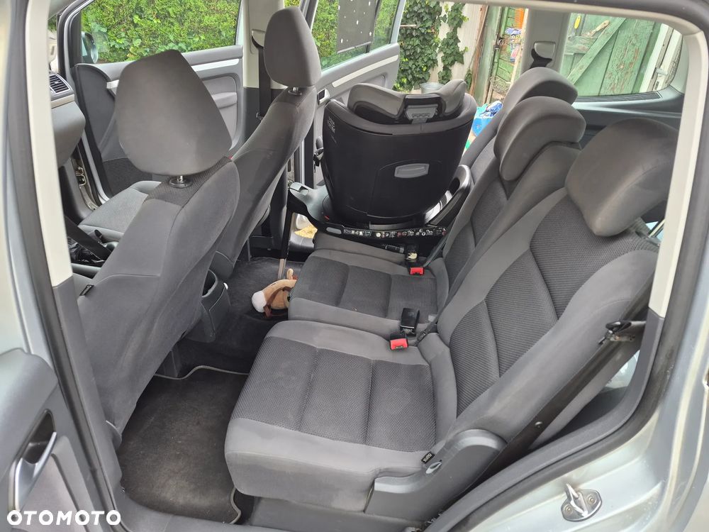 Volkswagen Touran 1.6 TDI DPF BlueMot Comfortline - 10