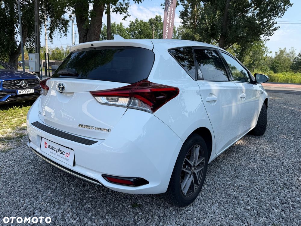 Toyota Auris Hybrid 135 Premium - 4