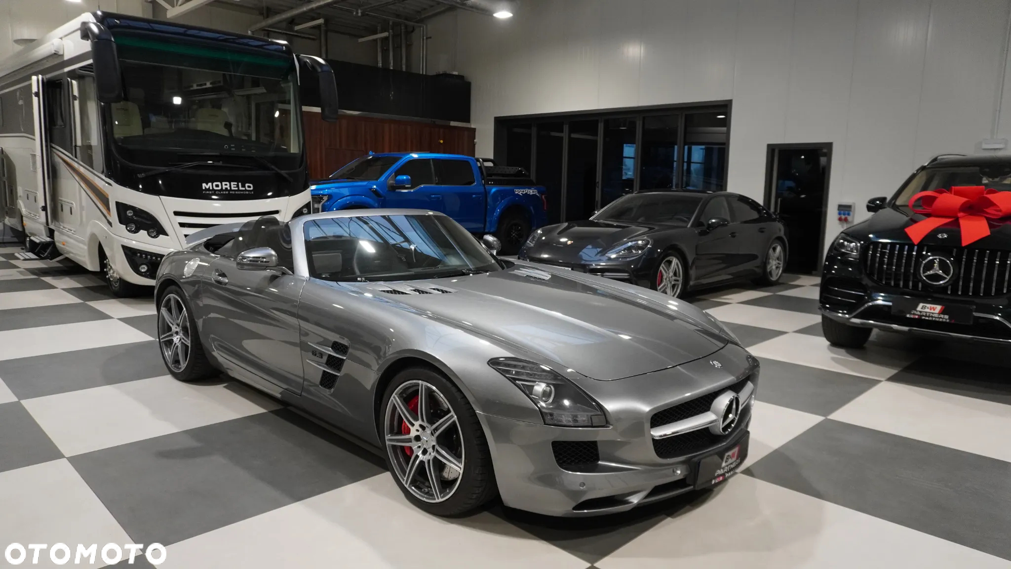 Mercedes-Benz SLS AMG - 2