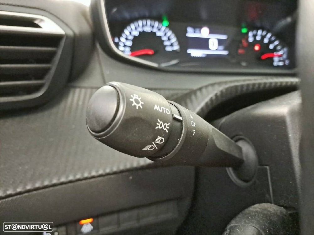Peugeot 208 1.2 PureTech Active Pack - 11