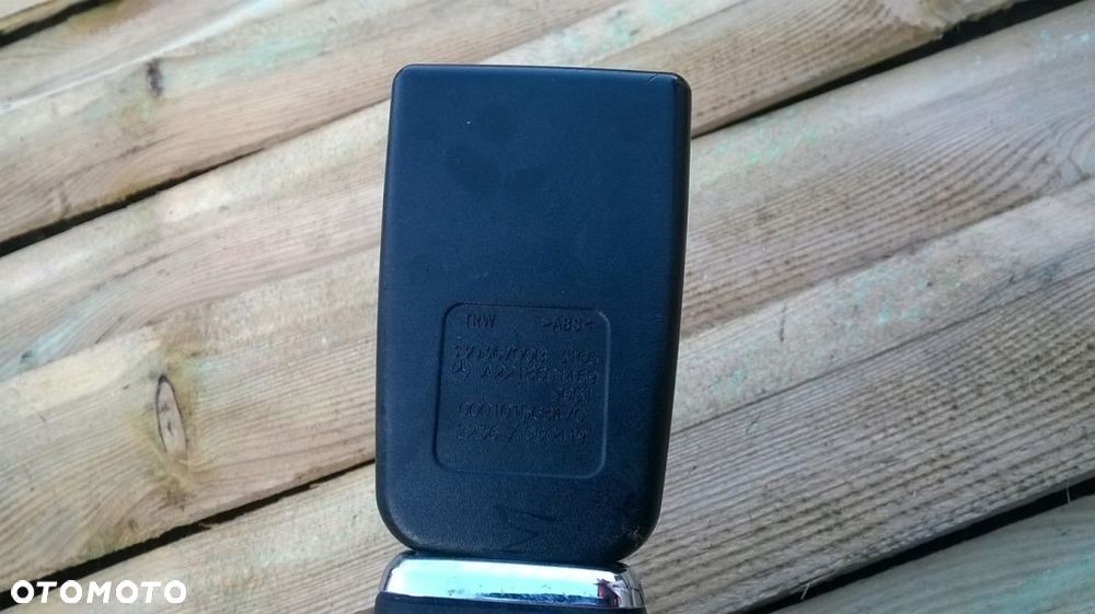 MERCEDES W221 S-KLASA DOPINACZ NAPINACZ PASA PRAWY - 3