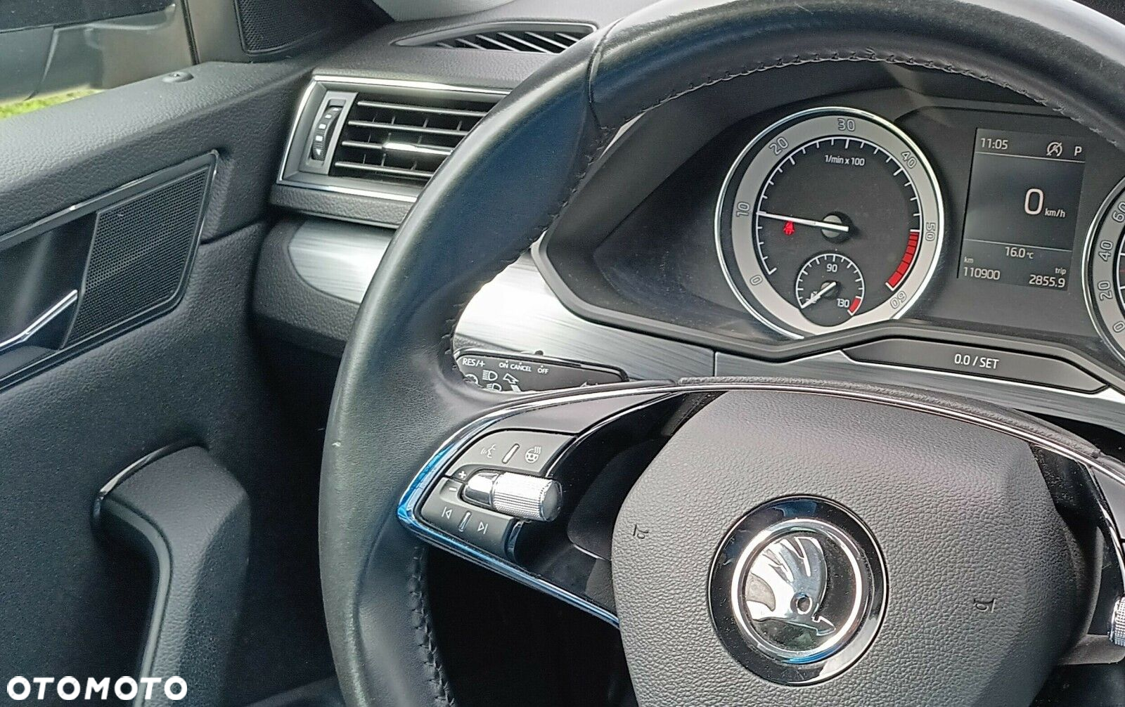 Skoda Superb 2.0 TDI SCR Ambition DSG - 16