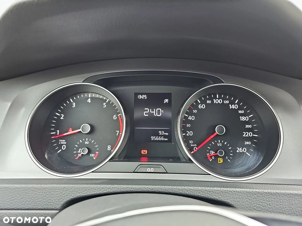 Volkswagen Golf 1.2 TSI BMT Trendline EU6 - 12