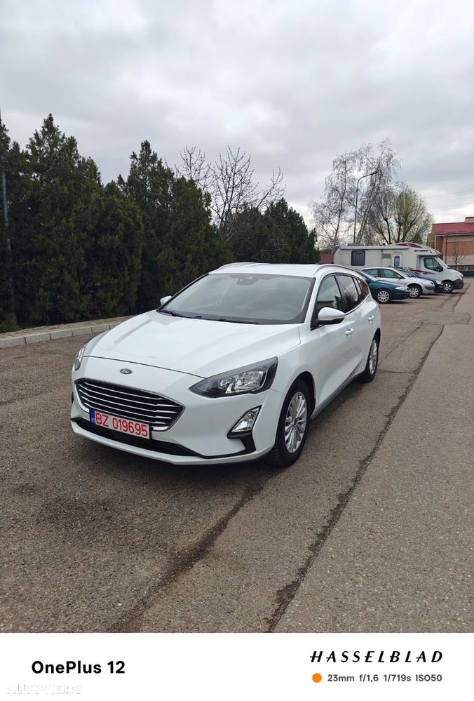 Ford Focus 1.0 EcoBoost Start-Stopp-System Aut. ACTIVE - 2