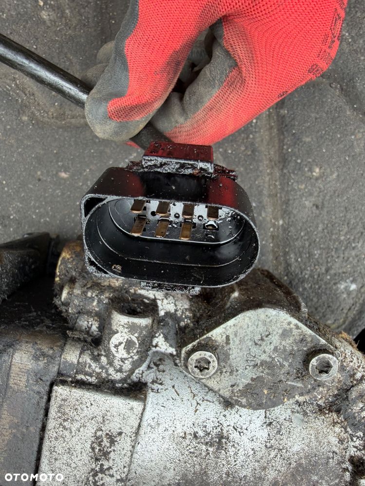 Pompa wtryskowa 7 PIN VW T4 2.5 TDI 0460415996 - 2