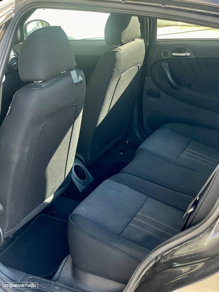 Alfa Romeo 147 1.9 JTDM 8V - 8