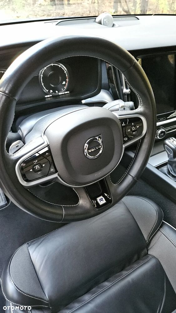 Volvo V60 T6 AWD R-Design - 23