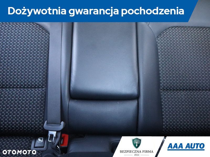 Kia Ceed - 12
