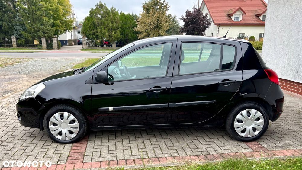 Renault Laguna dCi 180 FAP GT - 11