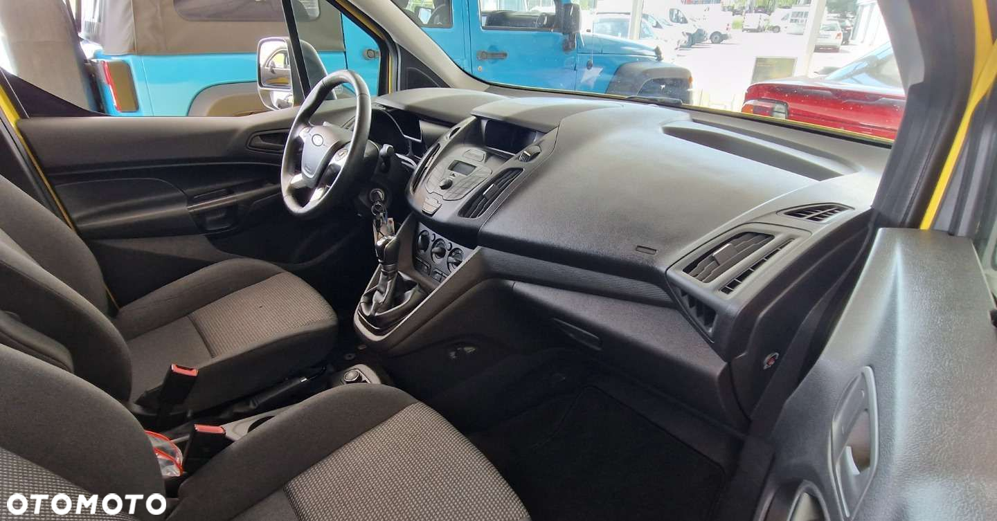 Ford Transit Connect - 13