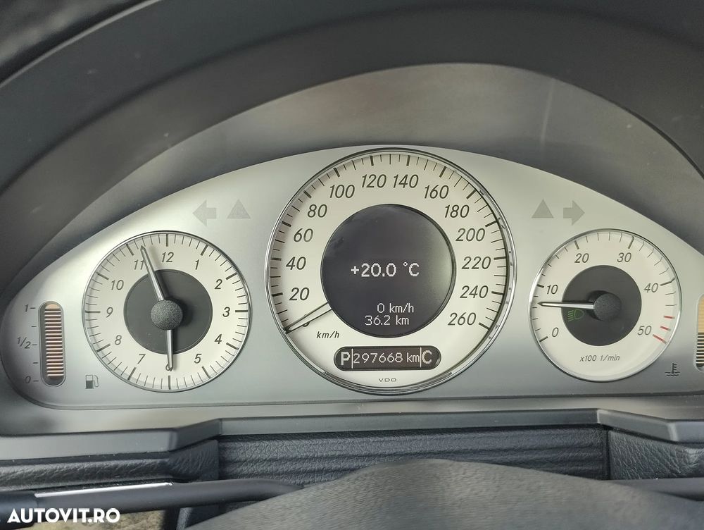 Mercedes-Benz E - 16