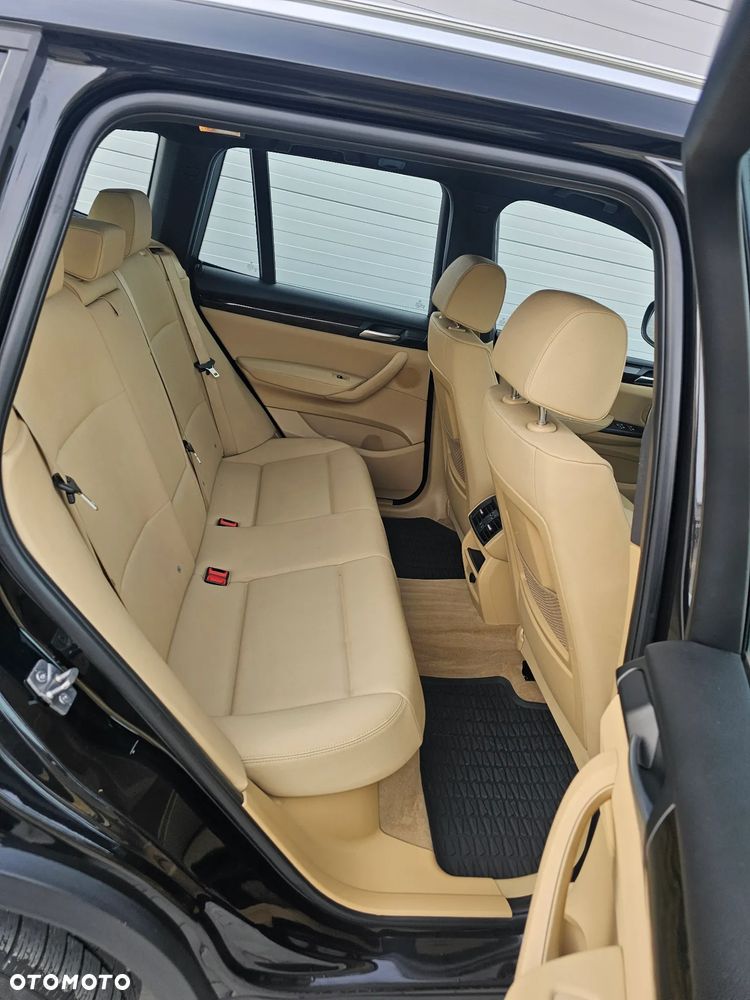 BMW X3 xDrive20d - 32