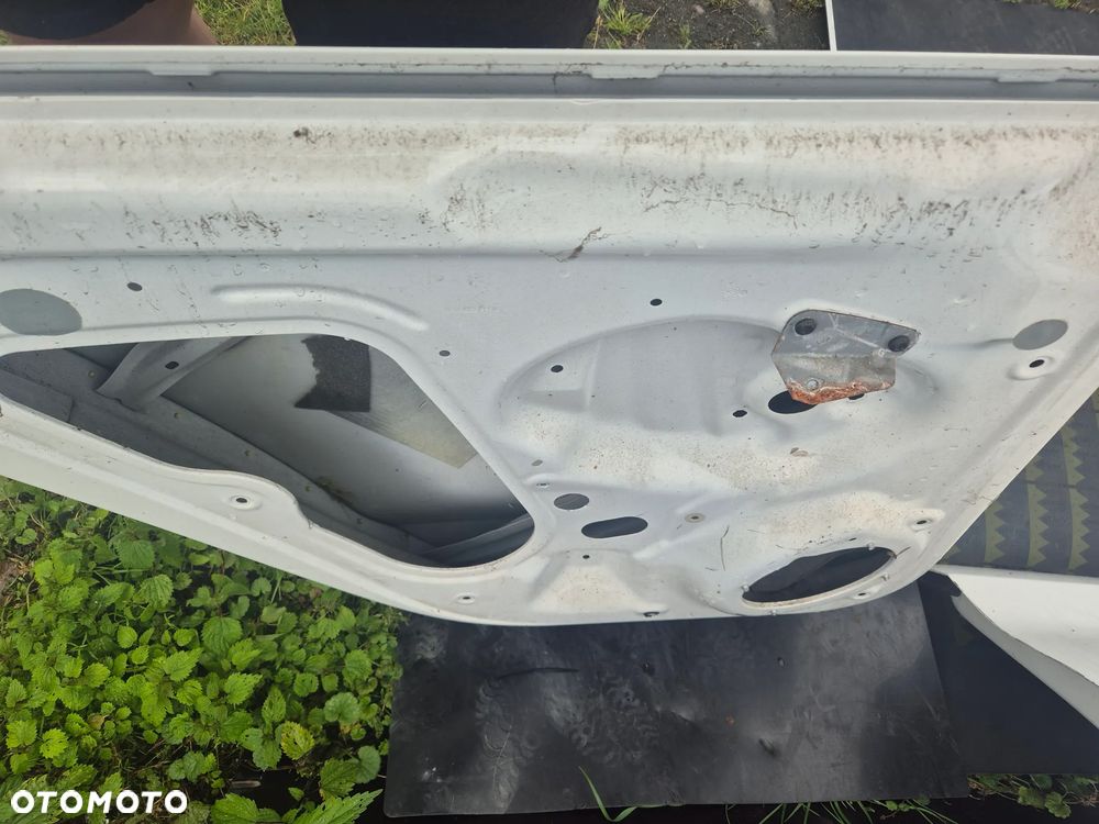 DRZWI VW JETTA VI LEWY PRZÓD  LEWY TYŁ - 4