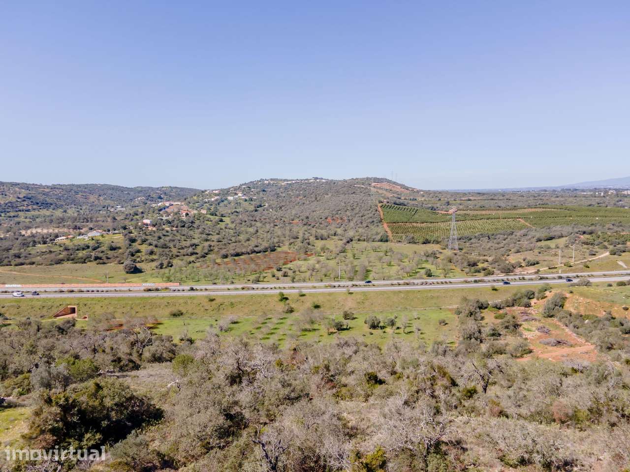 Lote de terreno rústico  com uma área de 19.560 m2, situado no Medronh - Grande imagem: 3/8