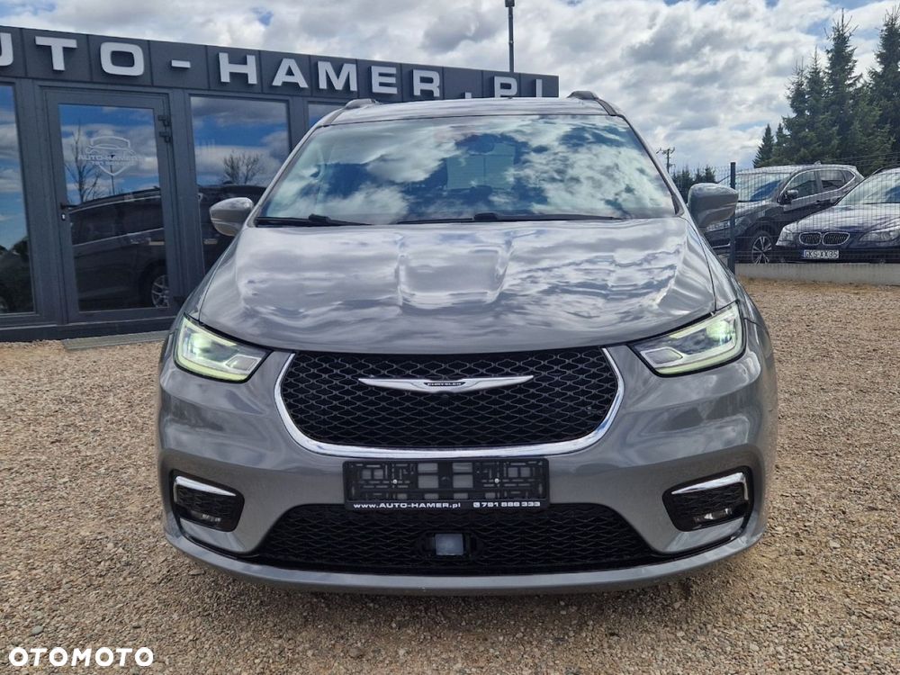 Chrysler Pacifica - 30