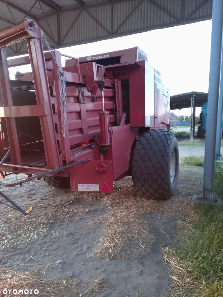 Massey Ferguson HESSTON 4900 Duża Kostka - 5