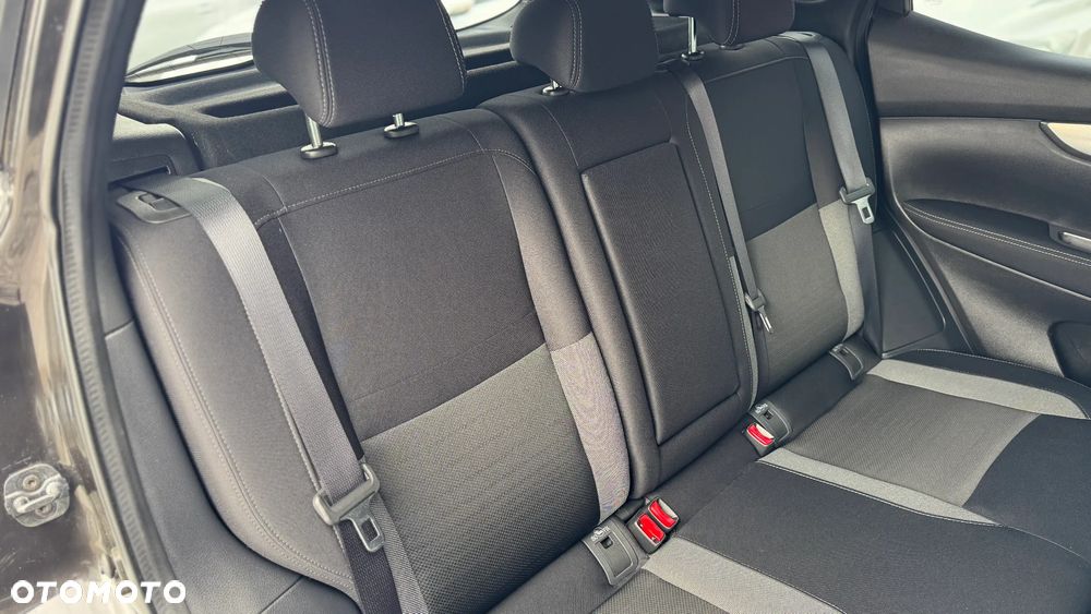 Nissan Qashqai 1.5 dCi N-Tec - 38