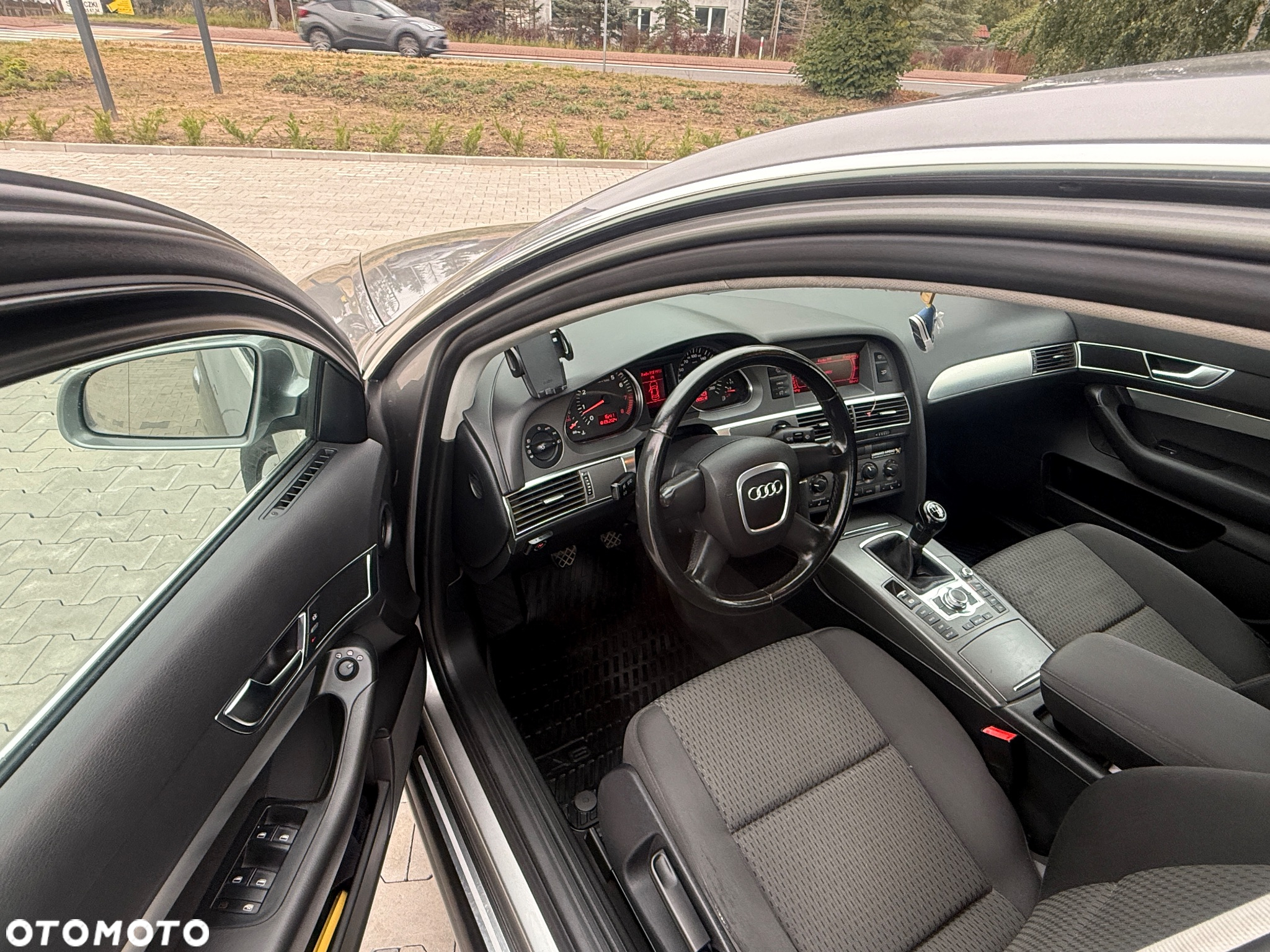 Audi A6 2.4 - 23
