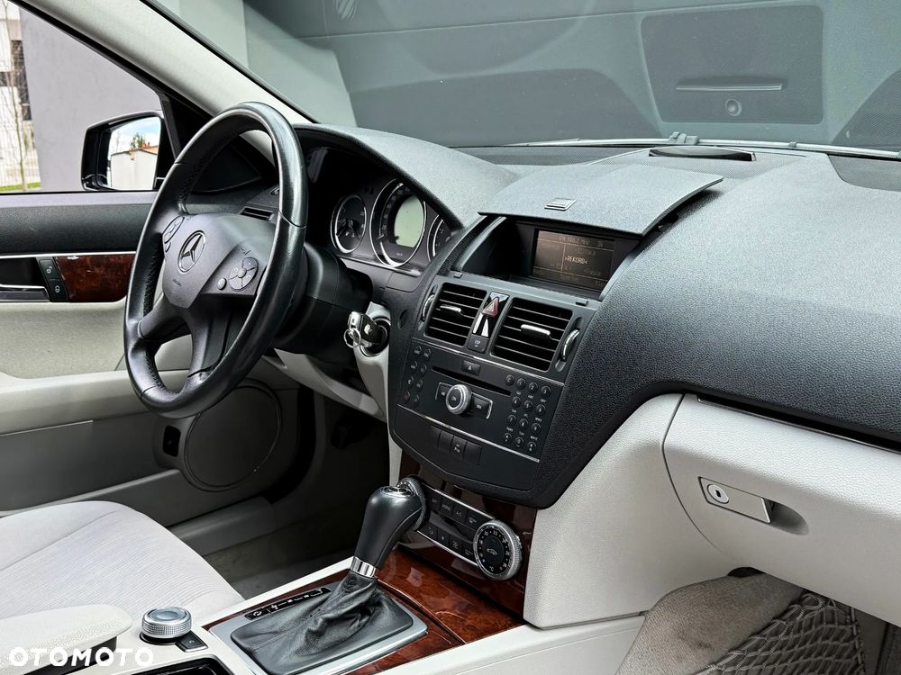 Mercedes-Benz Klasa C - 21