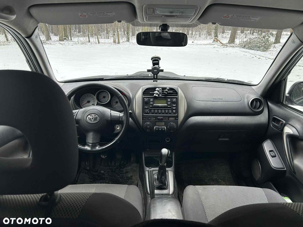 Toyota RAV4 D-4D 4x4 - 7