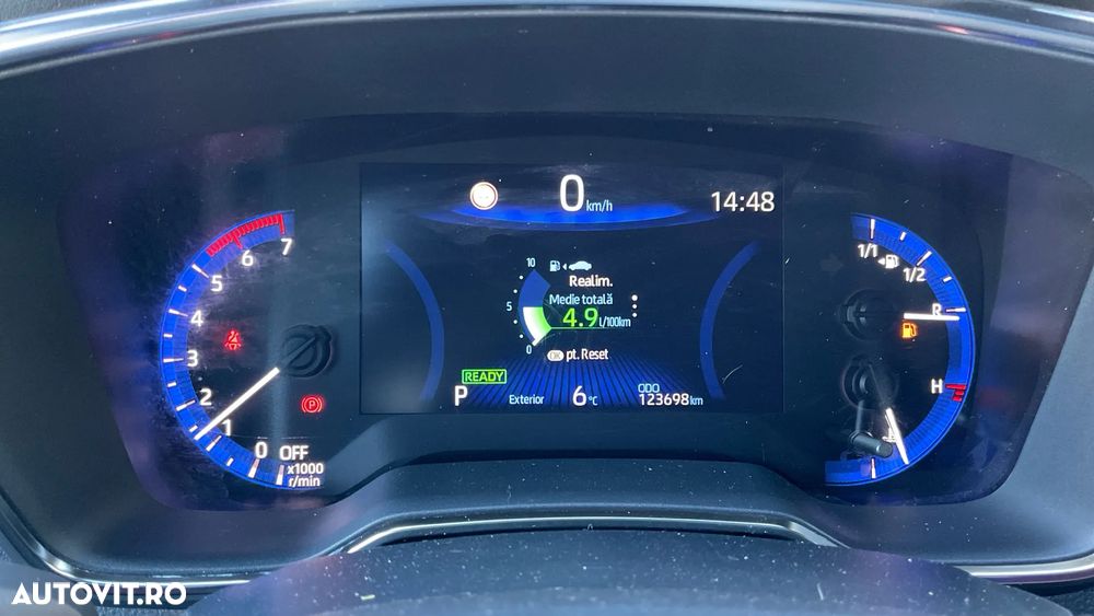 Toyota Corolla 1.8 HSD TS Dynamic - 26