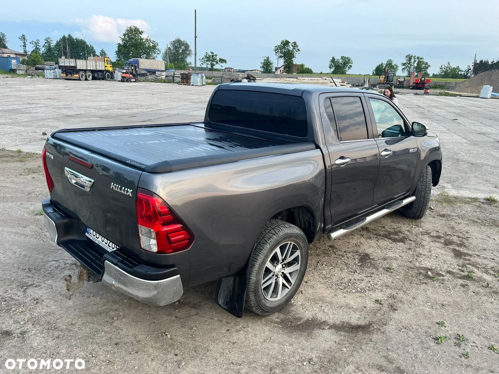 Toyota Hilux 2.4 D-4D Double Cab SR5 4x4 - 7