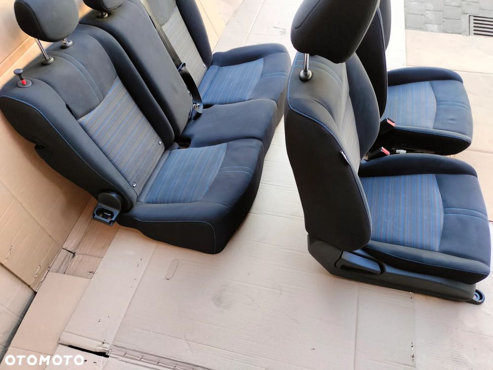 NISSAN LEAF II ZE1 2019 FOTELE KANAPA TYŁ - 6