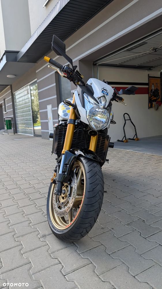 Yamaha FZ8 - 6