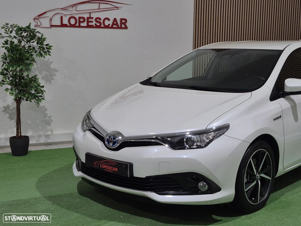 Toyota Auris 1.8 HSD Comfort +P.Techno+P.Sport - 2