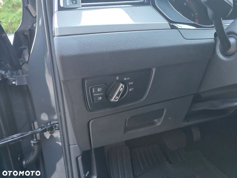 Volkswagen Passat 2.0 TDI SCR DSG Business - 18