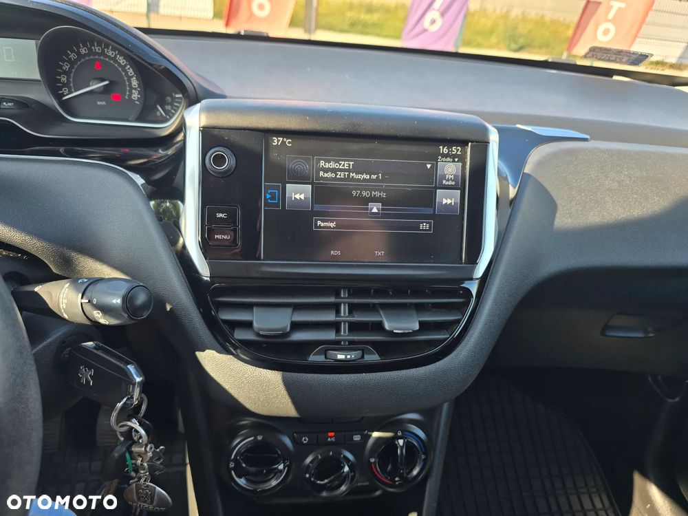 Peugeot 208 1.2 PureTech Style - 23